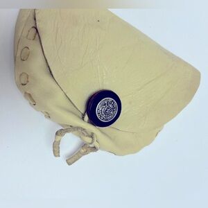 ♥️ FREE with any purchase 🙏🏽 Vintage ⚜️💛⚜️ Leather Medicine Pouch Bag